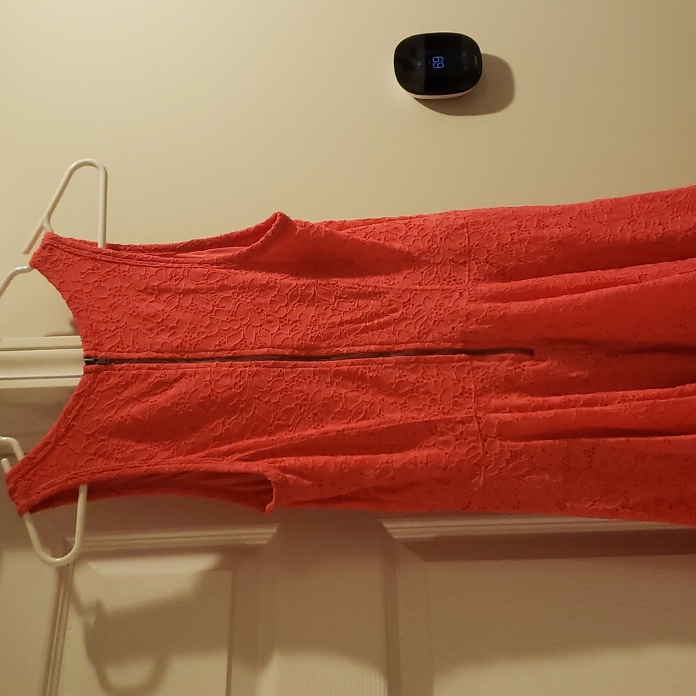 Dress - Picture 3 of 3
